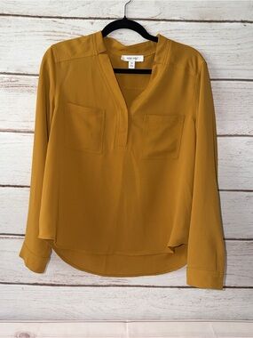 Nine West Mustard Split-V Long Sleeve Blouse Size Petite Medium Office|Church